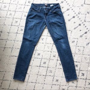 Levi’s slight curve skinny jeans